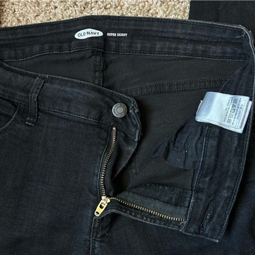 Women’s Old Navy Black Super Skinny Jeans Size 6 |C77